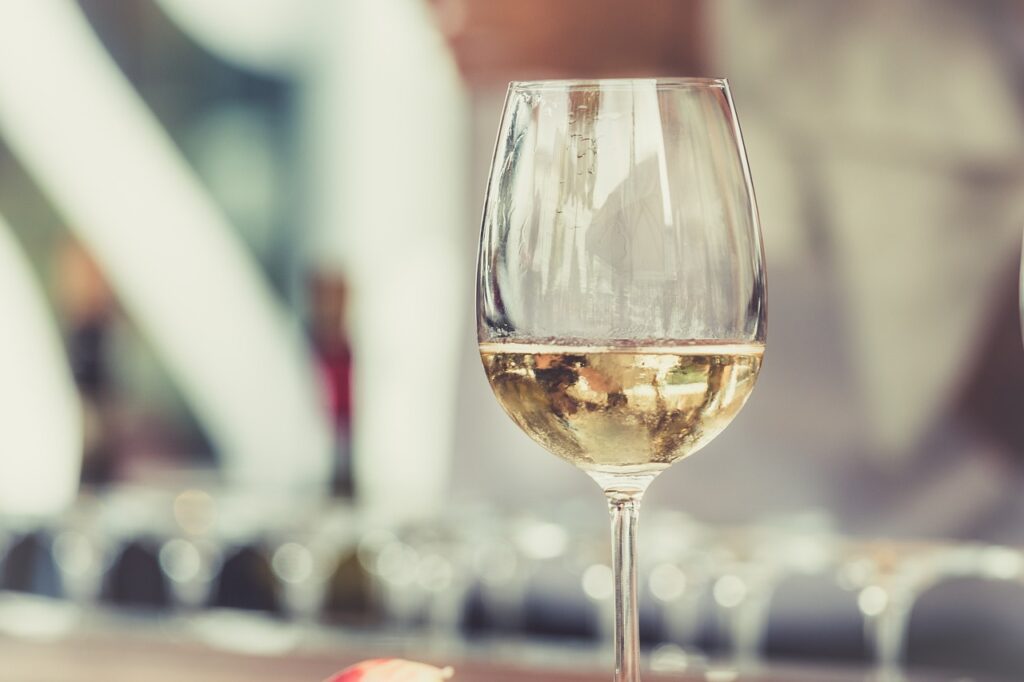 white, wine, glass-2559865.jpg